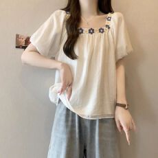 批发实拍<b class='q'>夏</b>装2025新款显瘦减龄泡泡袖小众方领宽松衬衫遮肚子上衣