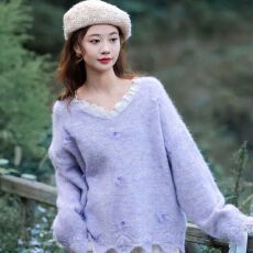 批发2026<b class='q'>新款</b>秋冬蕾丝蝴蝶针织设计紫色立体毛衣打底宽松显瘦<b class='q'>孕妇</b><b class='q'>上衣</b>