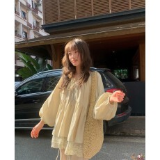 2026春秋法式绑带圆领蕾丝花边宽松长袖娃娃衫孕妇装显瘦上衣潮妈