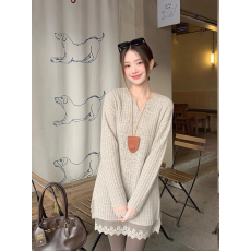 批发2025秋冬新款帷幔休闲时尚百搭蕾丝花边拼接孕妇装套头T恤打底衫