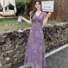 法式复古碎花短袖女夏2026新款蕾丝拼接温柔风V领遮肚显瘦孕妇装