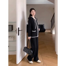 孕妇套装2026时尚洋气时髦休闲加厚连帽针织毛衣外套秋冬款两件套