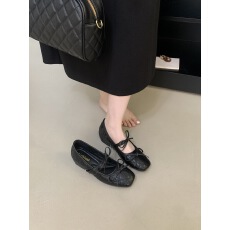 批发2026<b class='q'>春</b>季新品小香风绝美<b class='q'>春</b>季好穿晚晚风单鞋配裙子内增高单里单鞋