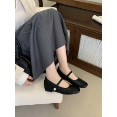 批发2026<b class='q'>春</b>季新品小香风绝美珍珠晚晚风单鞋配裙子内增高单鞋