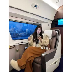 批发DQQ 2025冬新款韩版宽松显瘦百搭连帽毛毛外套女皮毛一体上衣