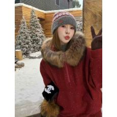 批发十三行冬新款新国标白鸭绒加厚羽绒连帽外套半身裙满天星细闪套装