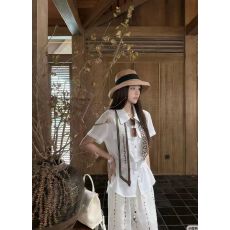 批发春季老钱风修身外套女2026新款洋气配丝巾百搭短袖设计感开衫上衣