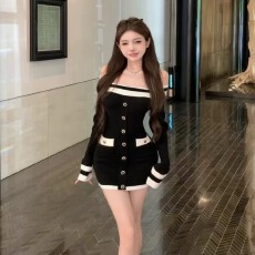 批发纯欲辣妹一字领露肩针织连衣裙女紧身<b class='q'>夜店</b>小心机包臀裙小香风短裙