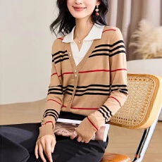 批发时尚假两件polo领拼色条纹针织衫女秋季新款休闲内搭舒适上衣毛衣