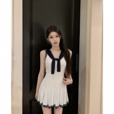 批发韩系纯欲风气质v领无袖针织连衣裙女收腰显瘦a字裙小个子<b class='q'>百褶</b>短裙