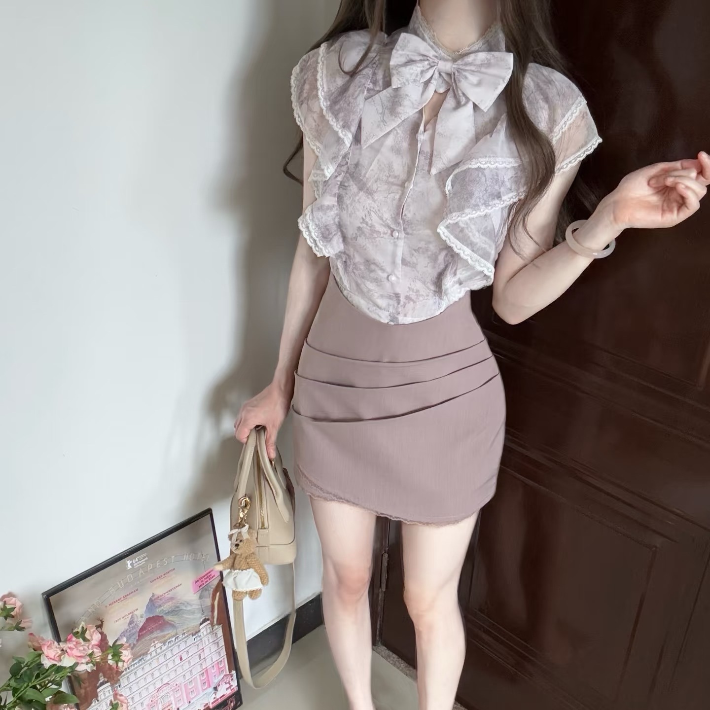 BY28481# 高级感印花荷叶边无袖上衣高腰显瘦短裙套装女法式减龄一整套穿搭 服裝批發女裝批發服飾貨源