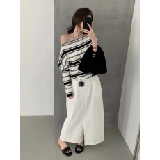 批发韩系斜领露肩撞色条纹长袖T恤上衣女秋季白色开叉半身裙两件套装