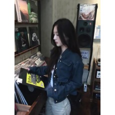 批发老钱风中古立领正肩<b class='q'>金</b>扣口牛仔外套女秋季休闲宽松高级感夹克上衣