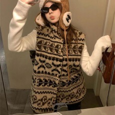 批发韩版复古羊羔毛西部卷叶纹摇粒绒外套女秋冬高领拉链马甲上衣女