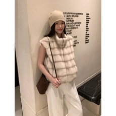 批发2025秋季复古风立领马甲女秋冬季气质保暖无袖毛毛拉链外套