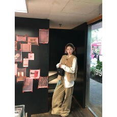 批发新款羊卷毛皮草马甲外套女狐狸毛貂皮年轻托斯卡纳复古厚毛毛上衣