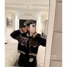 批发2025新款感费尔岛小狗毛衣连衣裙<b class='q'>套装</b>子女针织两件套高级短裙