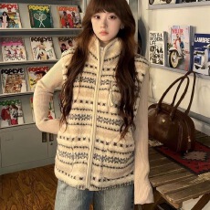 批发秦小复古立领费尔岛羊羔马甲新款秋冬慵懒风叠外套上衣天内发货