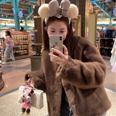 批发冬季新款皮草外套女短款宽松百搭显瘦高级感气质加厚毛茸茸外套潮