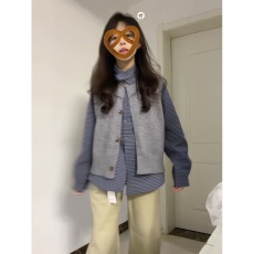 批发秋季韩系高级感学院风灰色针织开衫马甲女通勤叠穿<b class='q'>格子</b><b class='q'>衬衫</b>两件套