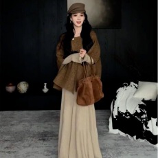 批发2025秋高级小香风斗篷披肩中长裙两件套慵懒休闲中青年