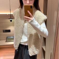 批发韩系高级感百搭羊羔毛马甲女秋冬新款温柔小个子叠穿外搭坎肩<b class='q'>背心</b>