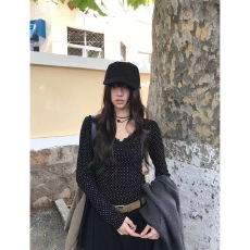 批发秋季新款设计感法式<b class='q'>甜美</b>蕾丝波点磨毛绒感保暖长袖T恤打底衫