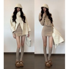 批发巨好看白色斗篷外套+针织连衣裙子女秋<b class='q'>冬</b>新款配大衣包臀裙两件套