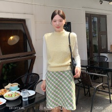 批发<b class='q'>秋</b>冬复古格纹毛呢直筒半身裙