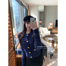 批发早安樊樊 小香风<b class='q'>金</b>扣重工定染蓝色系短外套女秋冬款显瘦针织开衫