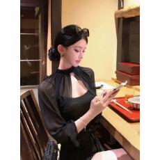 批发【嘉伯丽尔】黑色雪纺披肩斗篷缎面收腰短款<b class='q'>吊带</b>两件套