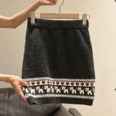 批发费尔岛提花松紧腰针织<b class='q'>半身裙</b>女2025秋冬修身显瘦高腰A字包臀短裙