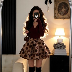 批发法式优雅千金气质高级感两件套女秋季就新款上衣半裙套<b class='q'>装</b>