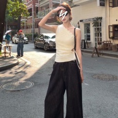 批发法式<b class='q'>蕾丝</b>斜肩吊带背心女夏季韩式气质修身设计感露肩纯欲无袖<b class='q'>上衣</b>