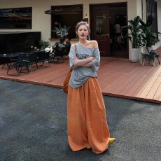 批发灰色字母<b class='q'>印花</b>短袖T恤女2026夏季新款宽松显瘦斜肩上衣阔腿裤<b class='q'>套装</b>