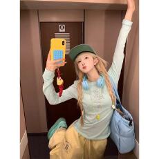 批发棉质ins美式设计感铆钉十字架长袖T恤女修身显瘦百搭运动<b class='q'>打底</b><b class='q'>上衣</b>