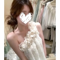 韩系立体花朵斜肩吊带背心女夏季新款2026无袖露肩荷叶边勾花上衣