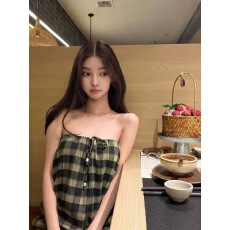 批发2026复古时尚无袖格纹抹胸背心女夏季新款串珠系带显瘦上衣
