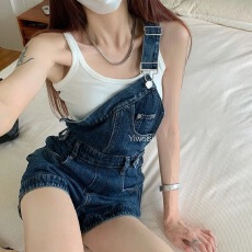 批发个性单肩带<b class='q'>牛仔</b>背带裤<b class='q'>女</b>夏季2026新款不规则斜肩辣妹连体阔腿<b class='q'>短裤</b>