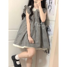批发日系软妹小香风复古<b class='q'>黑白</b>格拼接娃娃领<b class='q'>连衣裙</b>子女学生夏季新款遮肉