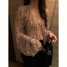 批发独特漂亮超好看上衣女2026年<b class='q'>春</b>季新款法式设计感小众时尚气质长袖