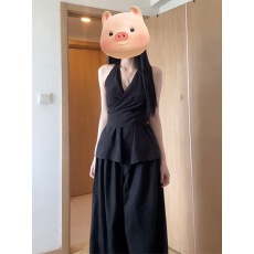 批发黑色无袖挂脖上衣女韩系纯欲夏装高级感气质又a又飒搭配一整套装