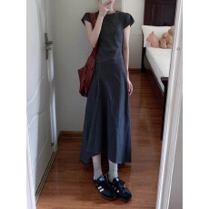 批发极简风牛仔<b class='q'>连衣裙</b>女2026新款韩系巨好看初夏漂亮绝美法式收腰气质
