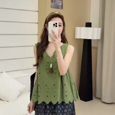 批发韩版蕾丝衫花朵刺绣镂空无袖背心上衣娃娃衫衬衫衬衣女小个子显瘦