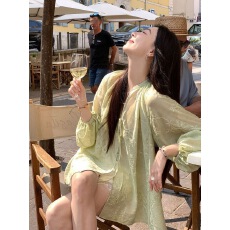 批发2026夏季新款法式绿色刺绣V领长袖衬衫女系带<b class='q'>设计</b>显瘦百搭