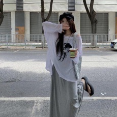 批发<b class='q'>大码</b>300斤时尚套装微透印花T恤女装早春灰色修身挂脖连衣裙两件套