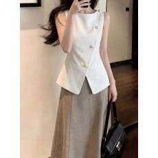 批发法式高级感气质轻奢风白色无袖马甲夏季新款单排扣时髦设计感上衣