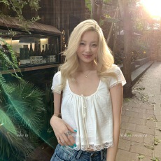 批发韩系温柔风甜美<b class='q'>白色</b>蕾丝花边短袖女夏季新款小众减龄显瘦短款上衣