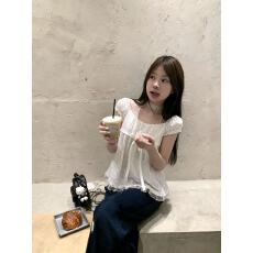 批发法式蝴蝶结系带短袖<b class='q'>t</b><b class='q'>恤</b>女2026夏短款白色波点方领泡泡袖短款<b class='q'>上衣</b>