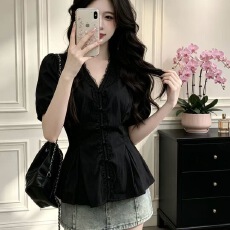 批发韩系甜美蕾丝拼接V领短袖<b class='q'>衬衫</b>夏季新款收腰减龄时尚大码薄款上衣